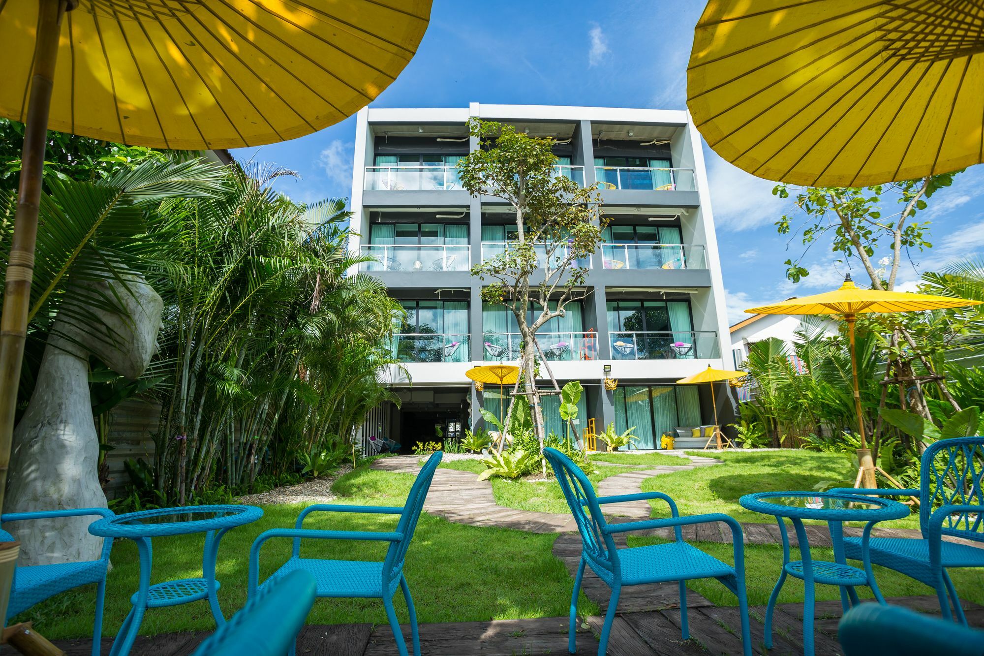 River Art Hotel Chiang Mai Exteriör bild